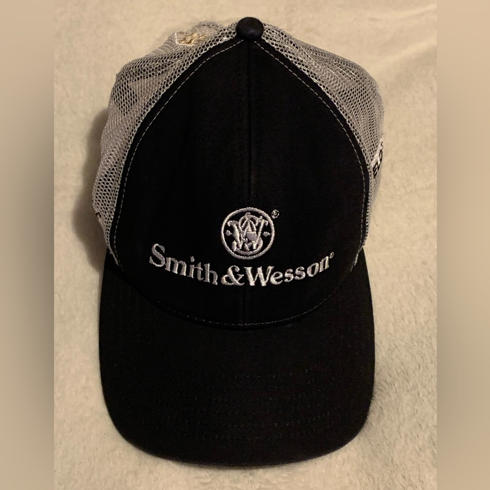 Smith & Wesson hat